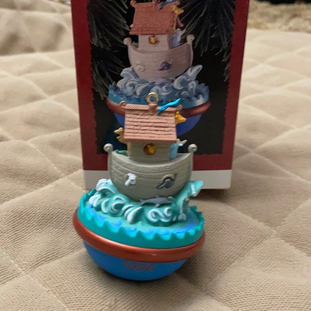 Hallmark Keepsake Jolly Wolly Ark 1996
